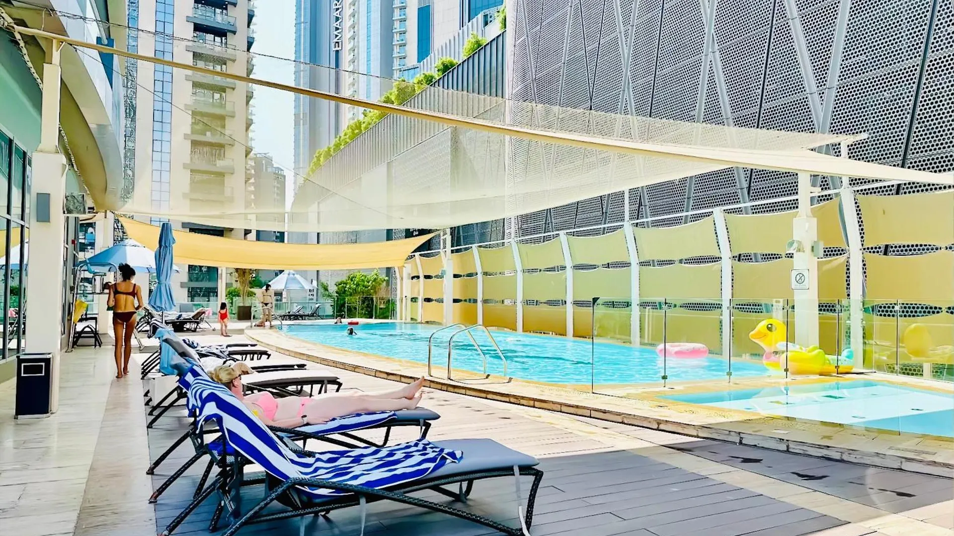 Vserve - 1 Bedroom Iconic Burj Khalifa Full View Dubai