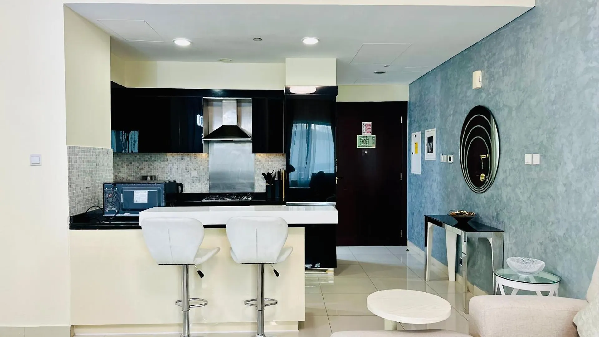 Vserve - 1 Bedroom Iconic Burj Khalifa Full View Dubai Apartment